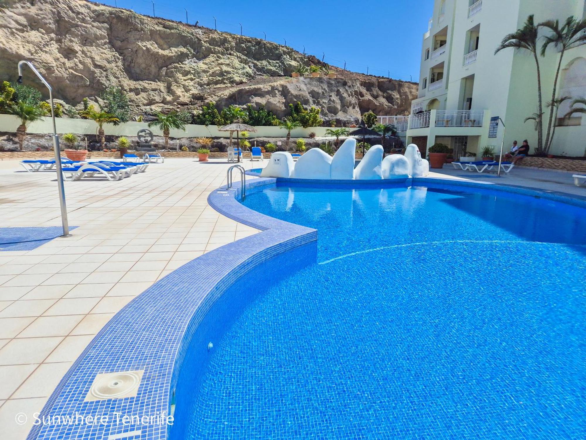 Apartment Mona's Point Tenerife - Aircon, Private Parking And Heated Pool